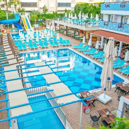 Club Big Blue Hotel