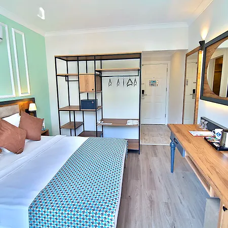 Club Big Blue Hotel