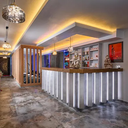 فندق Club Big Blue 4*