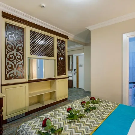 Club Big Blue Hotel 4*